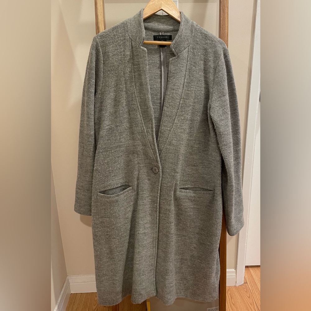 Tahari 100% Wool Trench Coat Size Jacket with Pocket Details